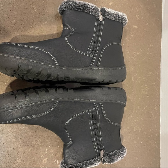 Black Faux Fur Lined Boots by Khombu - Picture 2 of 8